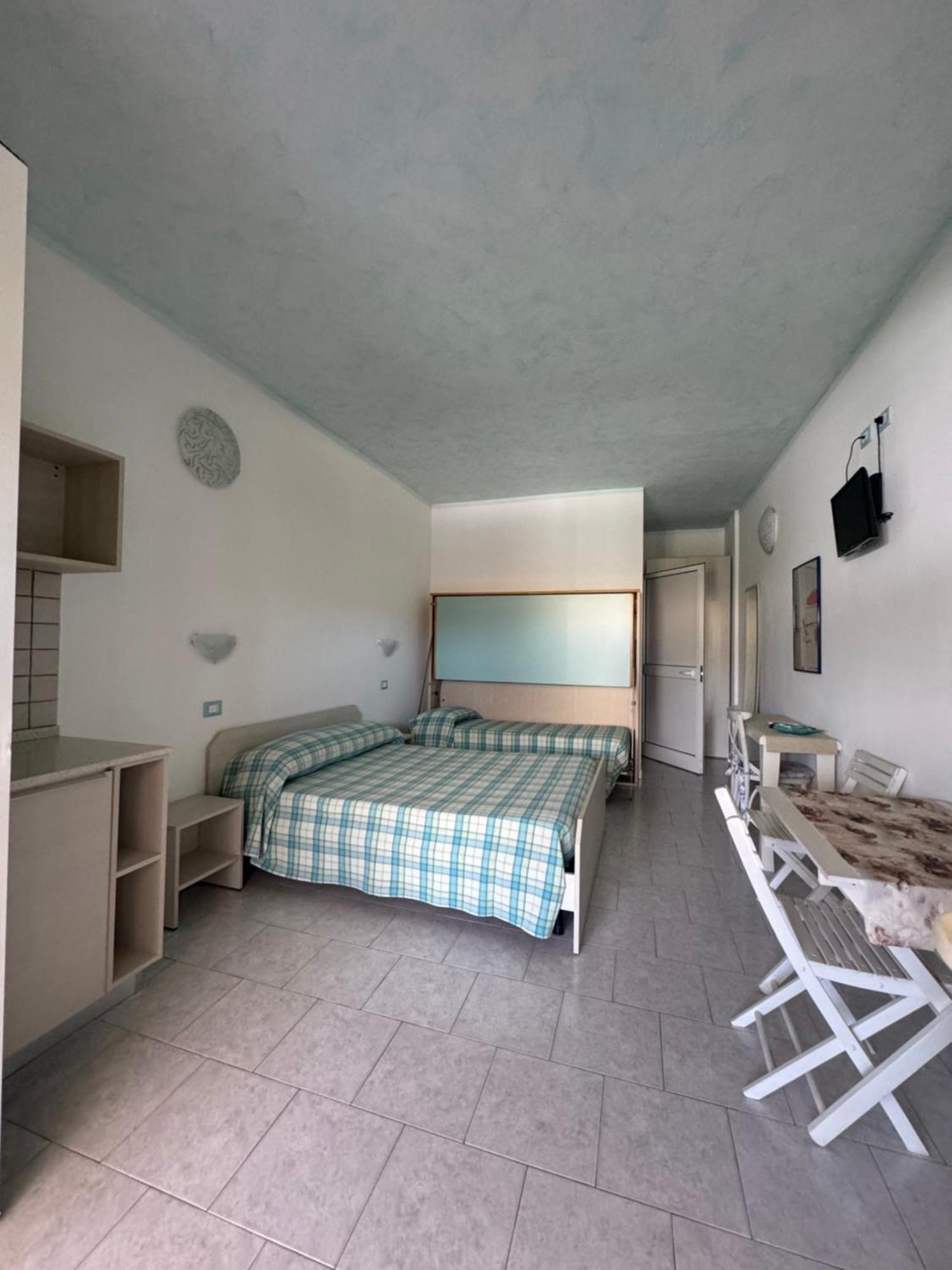 Hotel Bagno Stella Del Mare Марина-ди-Каррара Экстерьер фото