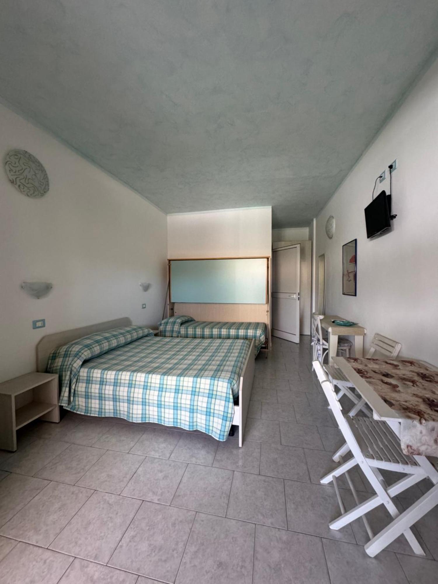 Hotel Bagno Stella Del Mare Марина-ди-Каррара Экстерьер фото